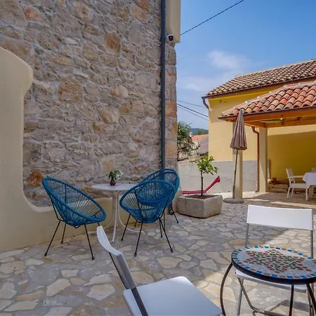 Mediterranes Ferienhaus M. Terrasse Veli Losinj Exterior photo