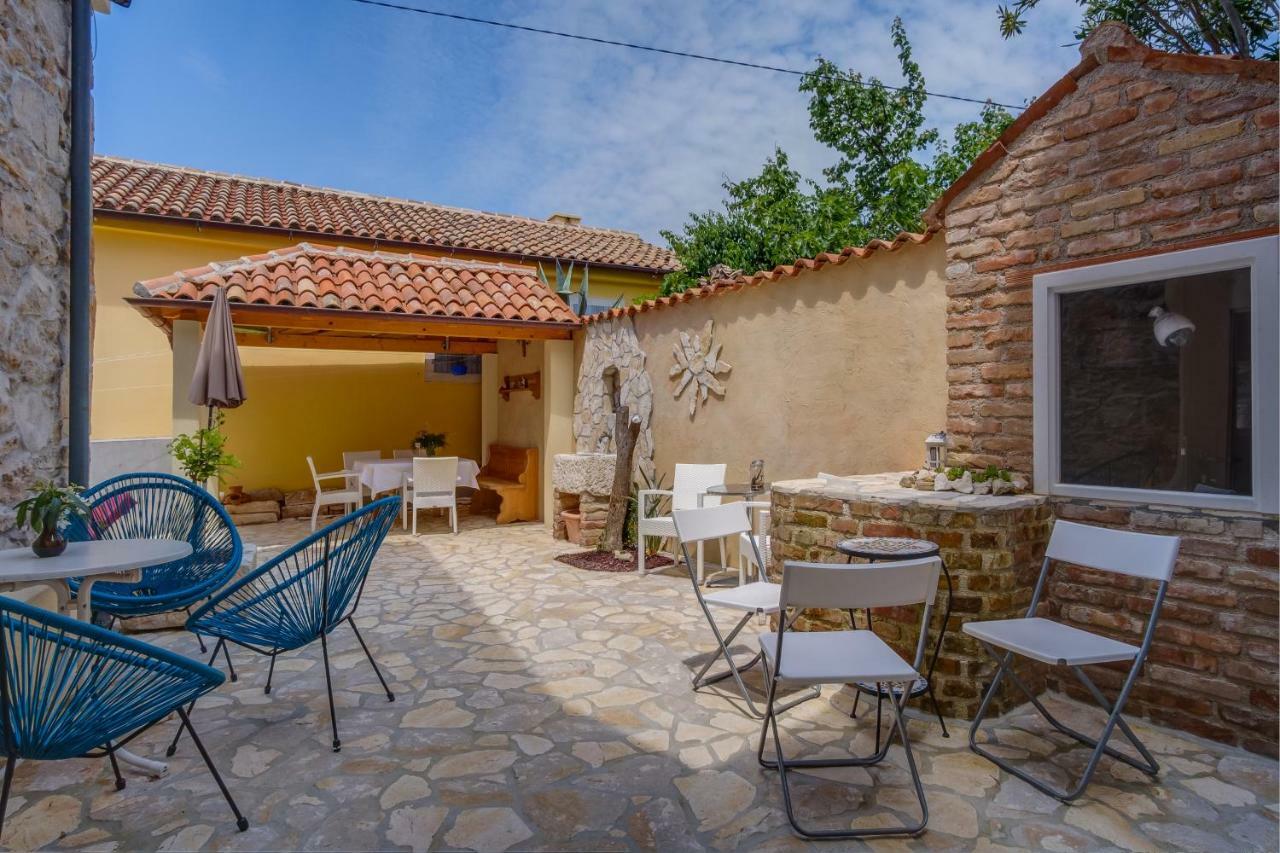 Mediterranes M. Terrasse Apartment Veli Losinj