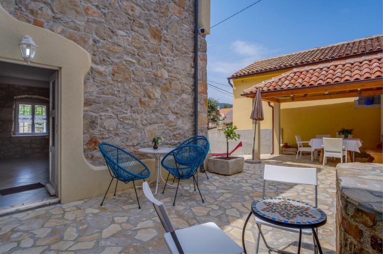 Mediterranes M. Terrasse Apartman